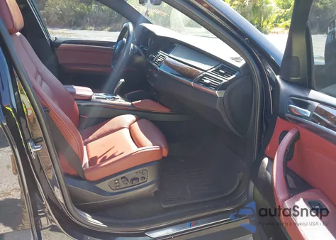 2013 BMW X6 xDrive50I z USA, uszkodzony, nr VIN 5UXFG8C51DL591048